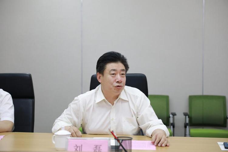 学校与山东龙湖信息产业集团共建龙湖软件学院签约暨龙湖软件学院揭牌