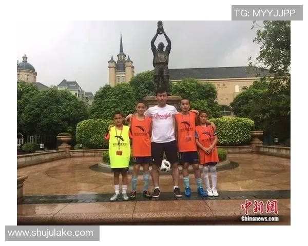 足球明星们热议谁才是当今世界足球最佳球员的真正候选人